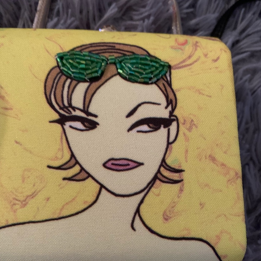 Far nine Y2K purse